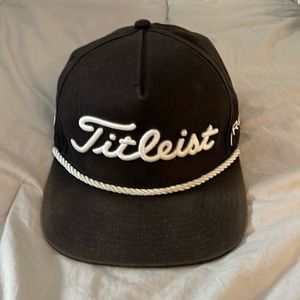 Black titleist rope hat